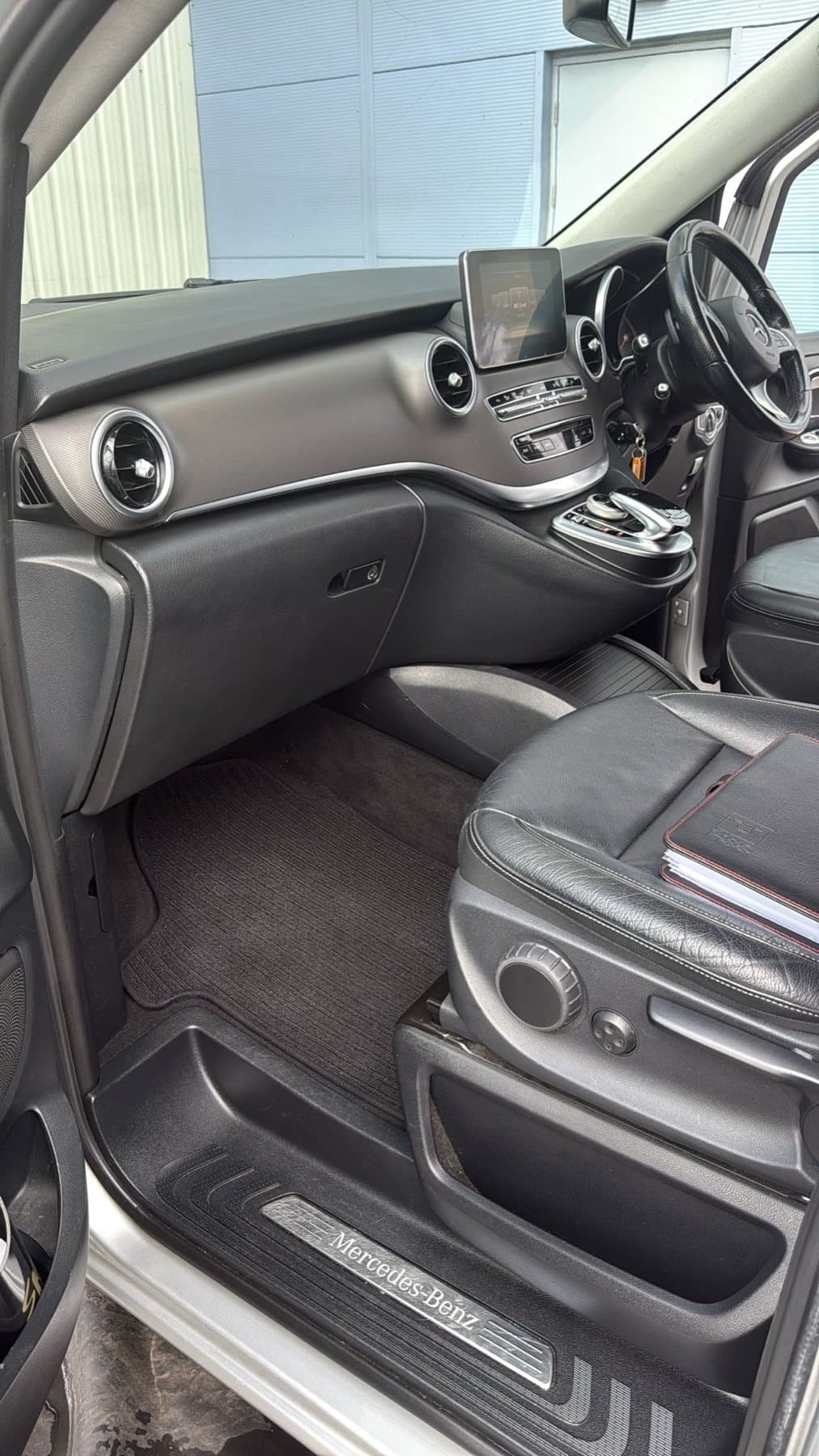 Clean dashboard and passenger area after a PWS vehicle valet