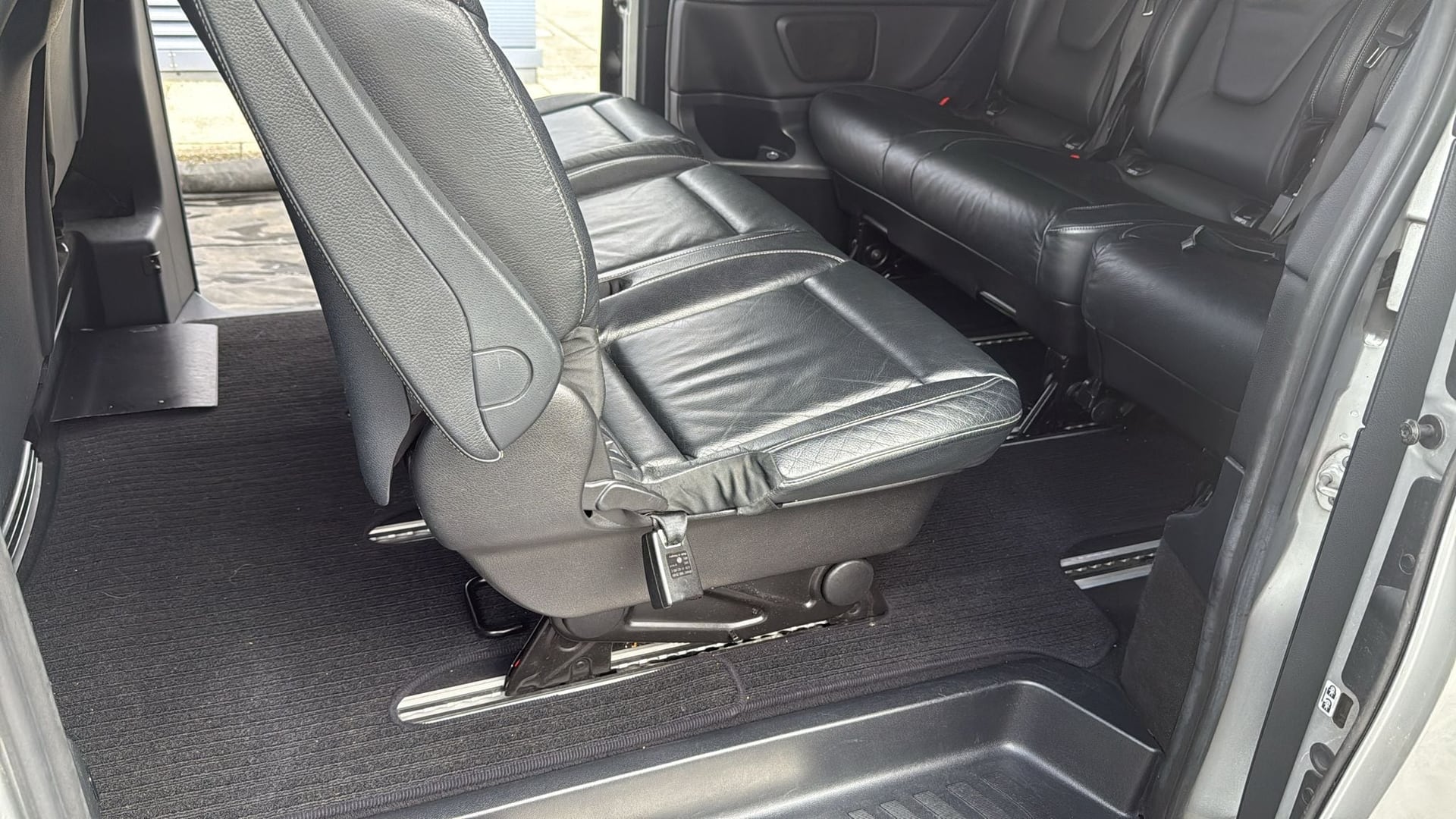 Clean commercial vehicle seating after a cab valet