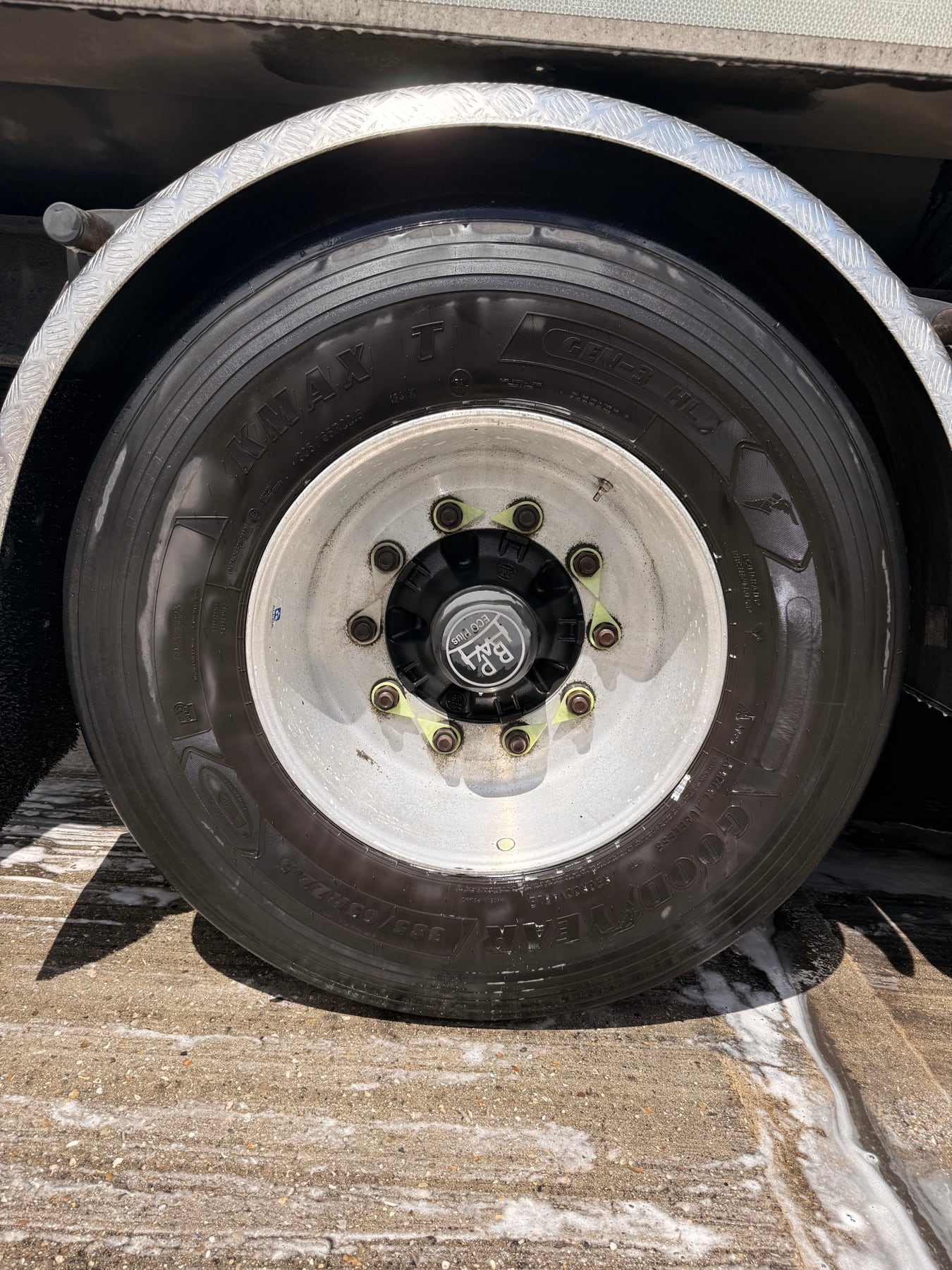 Detailed clean finish on a commercial trailer wheel